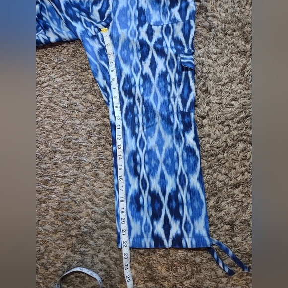 Chicos Zenergy Cropped Pants Blue Patterned Coastal Beach Boho Classy - Picture 14 of 14